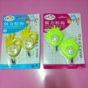 一元兩元店小商品中的強力粘鉤 實用與實惠的日用百貨選擇